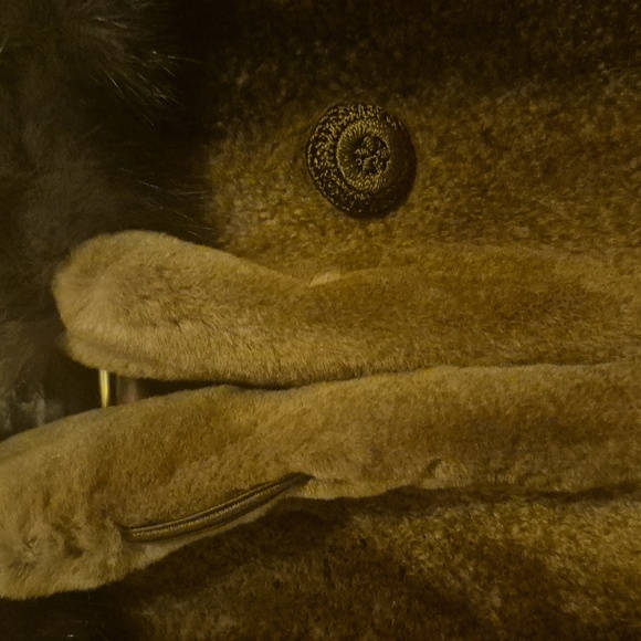 Sheared Mink with fox collar Fur Coat - Picture 4 of 6